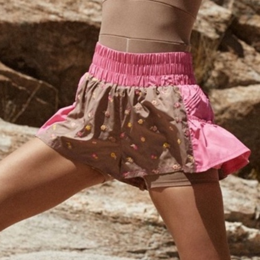 GET YOUR FLIRT ON SHORTS